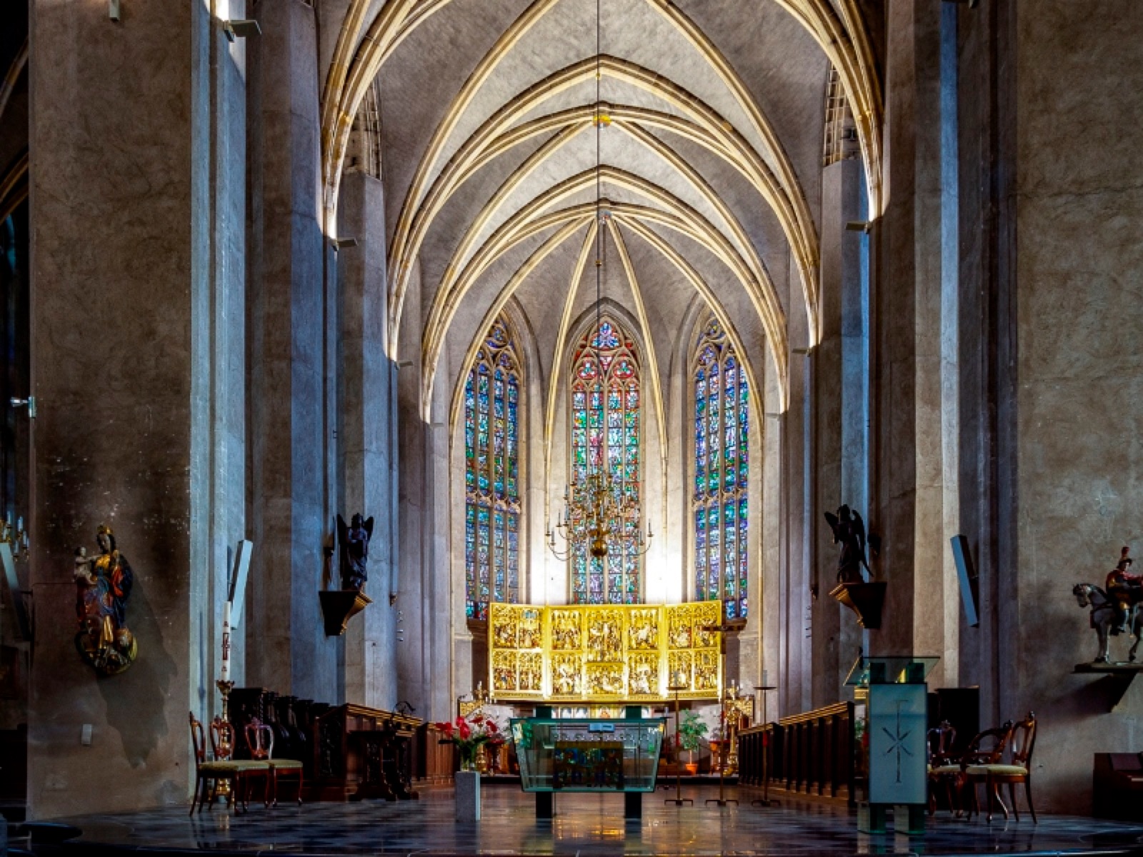 Dagje uit in Venlo langs de prachtige Sint Martinuskerk in hartje centrum